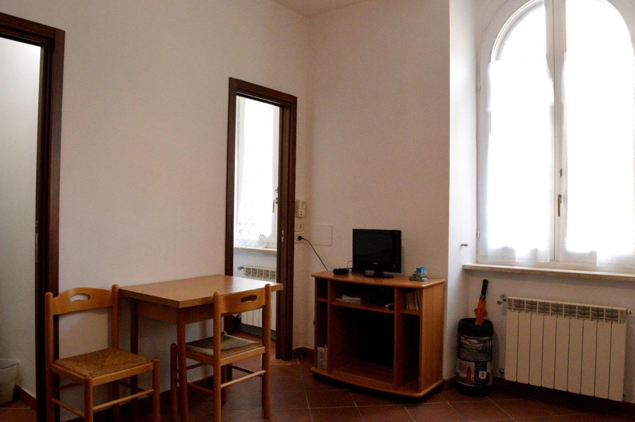 Casa Vacanze Little Queen Рим Екстер'єр фото